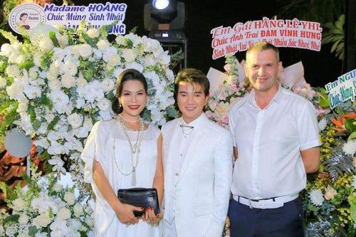 Hoa khôi Hương Hoàng và dàn sao hội ngộ sinh nhật ca sĩ Đàm Vĩnh Hưng