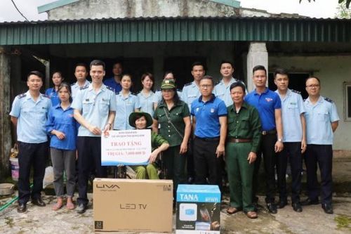 Quảng Ninh: Thanh niên Móng Cái hết mình với chương trình an sinh tình nguyện