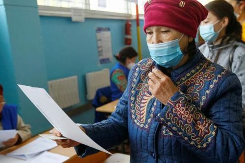 Kyrgyzstan tổ chức bầu cử trong bất mãn và chia rẽ đảng phái