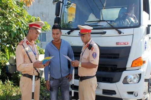 Nam Định nỗ lực giảm tai nạn giao thông trong những tháng cuối năm 2020