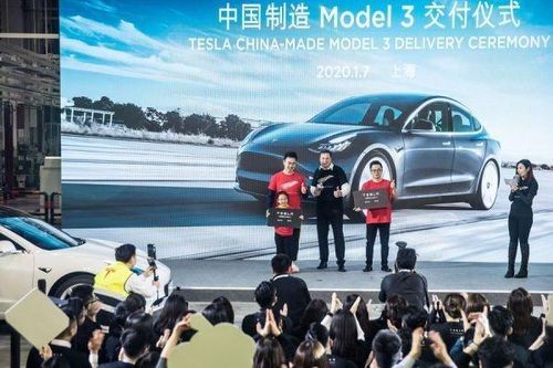 Vì sao Trung Quốc cắn răng chịu đựng 'nỗi đau Tesla'?