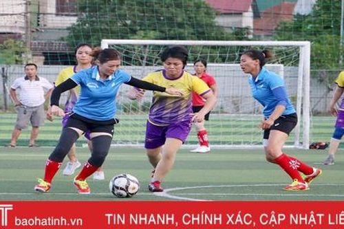 Khởi tranh Giải Bóng đá nữ thành phố Hà Tĩnh