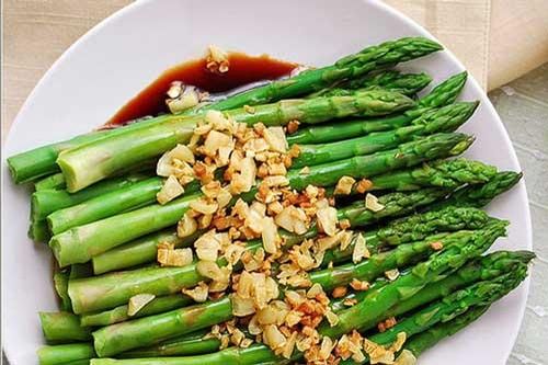 Một tác dụng 'thần thánh' của măng tây khiến không chỉ chị em mà đàn ông cũng thi nhau ăn loại rau này