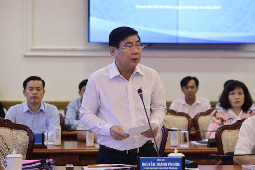Kinh tế tăng trưởng chậm nhất trong lịch sử, liệu TP.HCM có tránh được 'viên đạn' Covid-19?