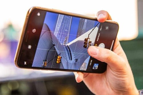 Mách bạn cách tạo ảnh 3D trên iPhone bằng ứng dụng Facebook