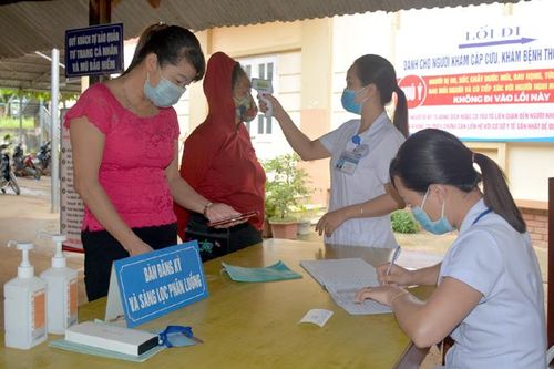 Nỗ lực chăm sóc sức khỏe nhân dân