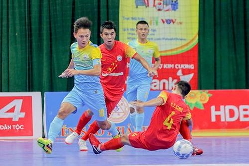 Bữa tiệc bàn thắng trong cuộc đối đầu giữa 2 đội bóng Sanvinest