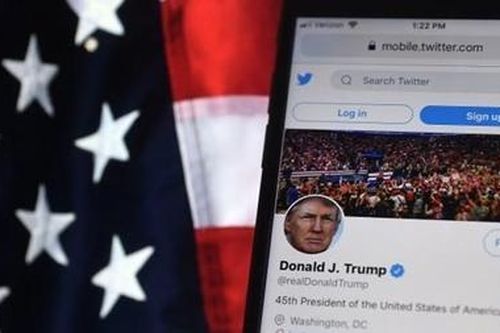 Trù ẻo ông Trump mắc COVID-19 sẽ bị Twitter khóa tài khoản