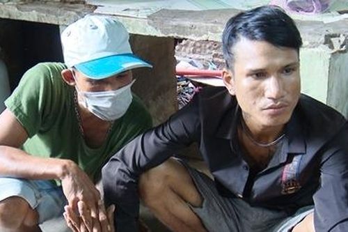 Bắt quả tang 5 đối tượng sử dụng ma túy, tàng trữ hung khí nguy hiểm