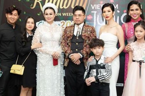800 người mẫu diễn catwalk chủ đề bảo vệ rừng