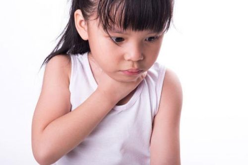 Dị vật đường thở với trẻ: Mối lo lớn từ những… vật nhỏ