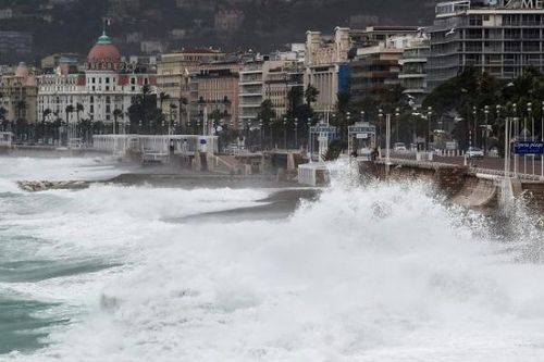 2 người chết, 24 người mất tích do lũ lụt ở Pháp và Italy