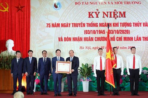 Thủ tướng Nguyễn Xuân Phúc: Xây dựng ngành khí tượng thủy văn hiện đại phục vụ phát triển đất nước