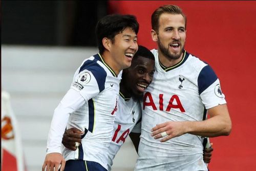 Man Utd và Liverpool thua 'kinh hoàng' ở vòng 4 giải Ngoại hạng Anh