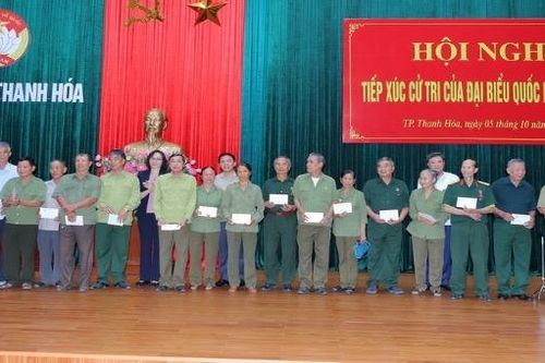 Đoàn đại biểu Quốc hội tiếp xúc cử tri thành phố Thanh Hóa