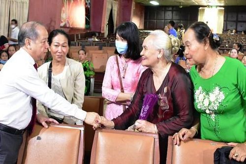 Chủ tịch TT- Huế đồng ý giảm 50% giá thuê mặt bằng trong năm 2021 cho các tiểu thương