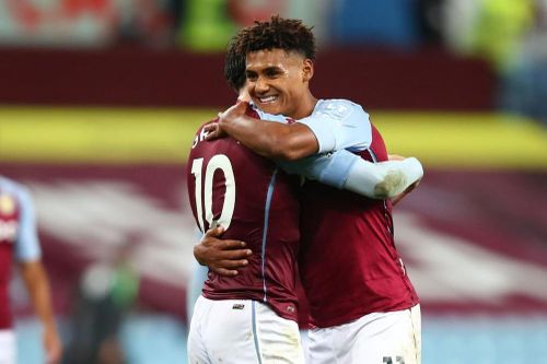 Đại địa chấn: Aston Villa vùi dập Liverpool với tỉ số không tưởng