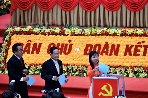 10/13 đảng bộ không có cán bộ dưới 40 tuổi tham gia ban thường vụ