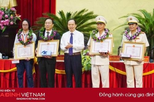 Doanh nhân Nguyễn Văn Đệ được vinh danh 'vì sự phát triển Thanh Hóa'