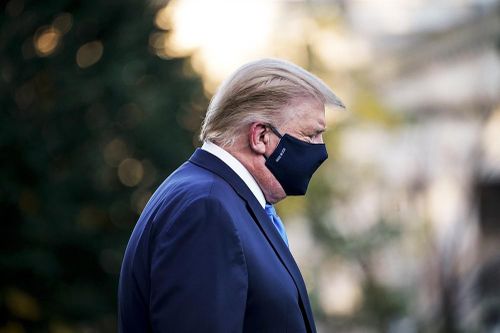 Covid-19: 'Ván cược' cuối cùng trong cuộc đua của Tổng thống Trump