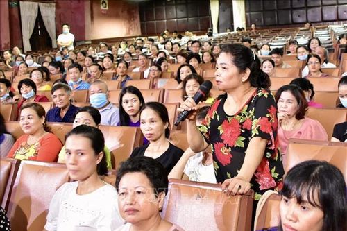 Lãnh đạo tỉnh Thừa Thiên - Huế lắng nghe tâm tư của tiểu thương chợ Đông Ba
