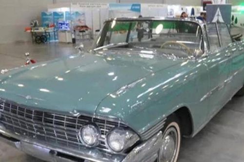 Chiếc xe ZIL độc nhất của Nga từ thời Xô Viết vẫn còn như mới