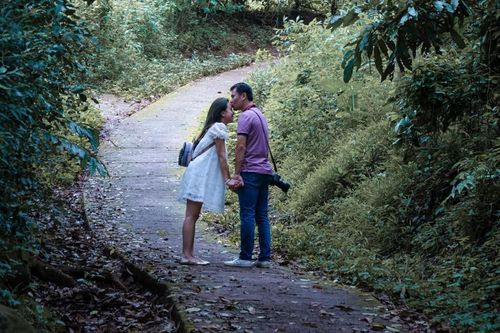 Càng gần ngày cưới, Vân Hugo để lộ diện mạo bạn trai đại gia: Nam tính, chững chạc 'vạn người mê'