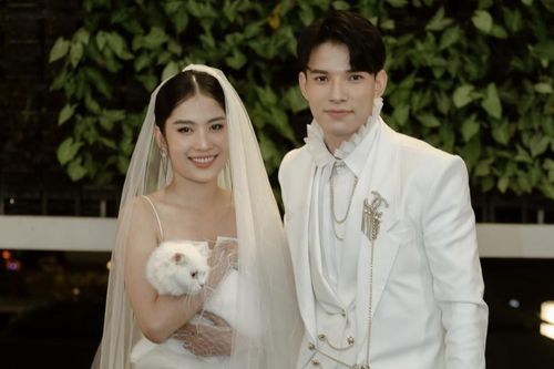 Nam Anh công khai bạn trai, tình tứ cùng nhau trên thảm đỏ