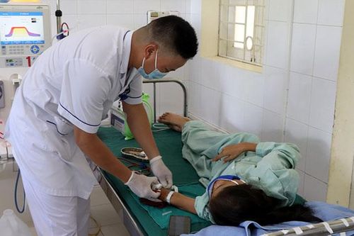 Bảo hiểm y tế - Phao cứu sinh cho người bệnh