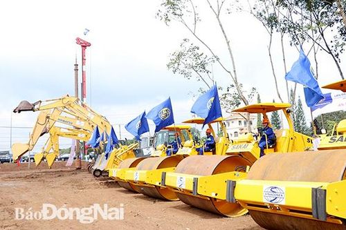 Người dân phấn khởi mong chờ cao tốc Phan Thiết - Dầu Giây hoàn thành