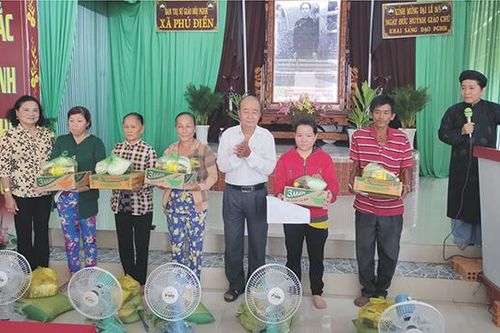 Tháp Mười bàn giao 11 căn nhà chữ thập đỏ