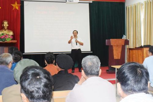 Bồi dưỡng nâng cao kiến thức cho người có uy tín trong đồng bào dân tộc thiểu số huyện Bắc Hà