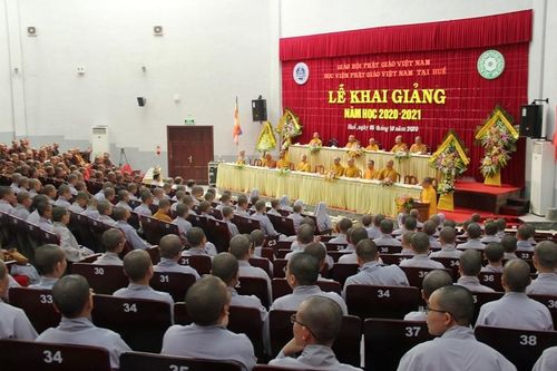 Học viện Phật giáo VN tại Huế khai giảng năm học mới