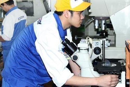 Nỗ lực lấy lại đà tăng trưởng trong những tháng cuối năm