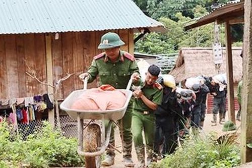 Niềm vui từ những ngôi nhà hợp ý Đảng, lòng Dân