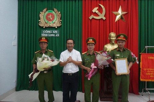 Thưởng nóng ban chuyên án bắt được 16kg ma túy ở Long An