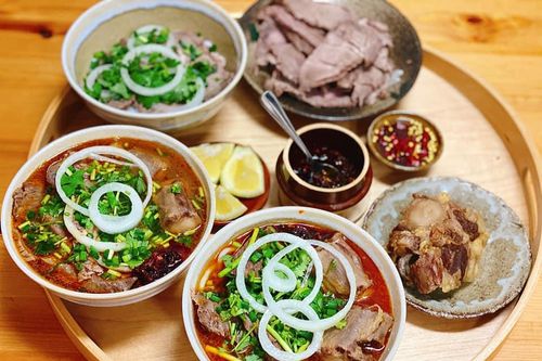 Tự tay làm bún, phở cho bữa sáng