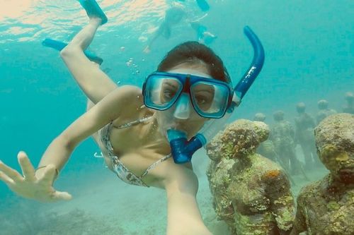 Cô gái đi khắp thế giới bằng cách ngủ nhờ nhà người lạ