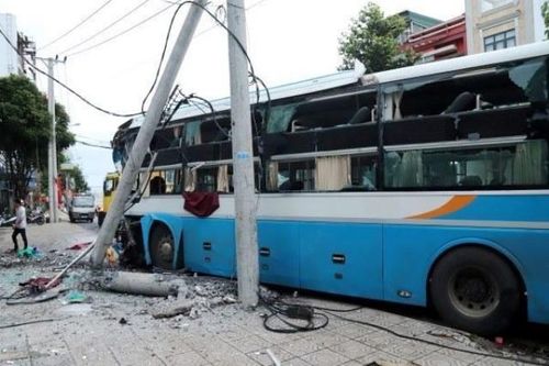 Tin tức tai nạn giao thông mới nhất hôm nay 6/10: Hai mẹ con thương vong dưới bánh xe tải khi đi khám bệnh