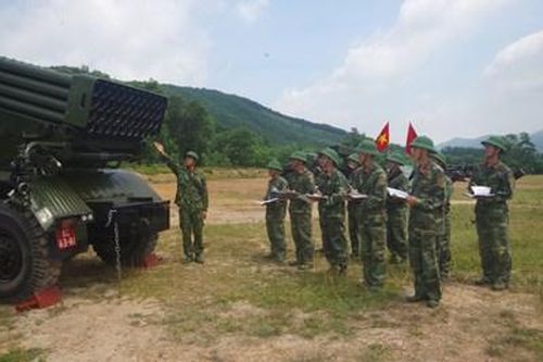 Coi trọng huấn luyện 'quân ở trong dân'