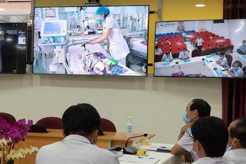 Xóa khoảng cách chất lượng y tế