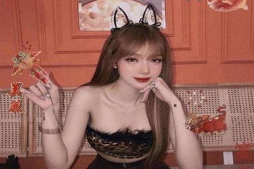 Hot girl chuyển giới mới nổi khiến dân tình bỗng 'say nắng' là ai?