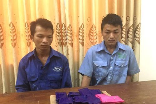 Bắt hai đối tượng vận chuyển 6.000 viên ma túy tổng hợp