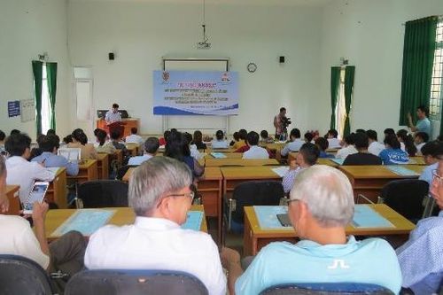 Trường CĐ Luật miền Trung: Khai giảng lớp bồi dưỡng kiến thức pháp luật kinh doanh cho doanh nghiệp
