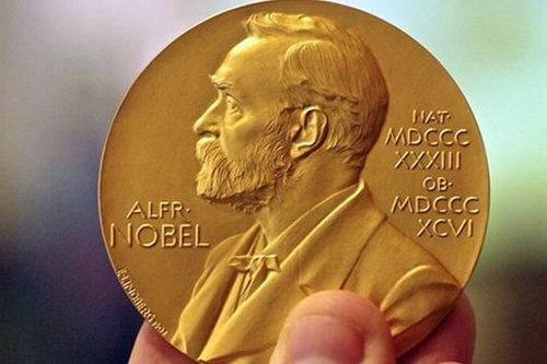 Giải Nobel Vật lý 2020 vinh danh ba nhà khoa học Roger Penrose, Reinhard Genzel và Andrea Ghez
