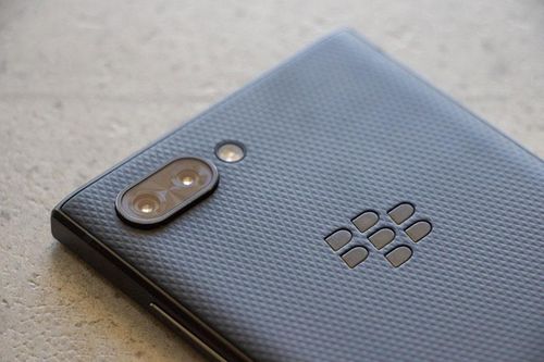 BlackBerry Key2 giảm giá 5,6 triệu đồng tại Việt Nam
