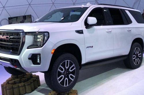 SUV cỡ lớn GMC Yukon AT4 2021 có giá bán 1,5 tỷ đồng