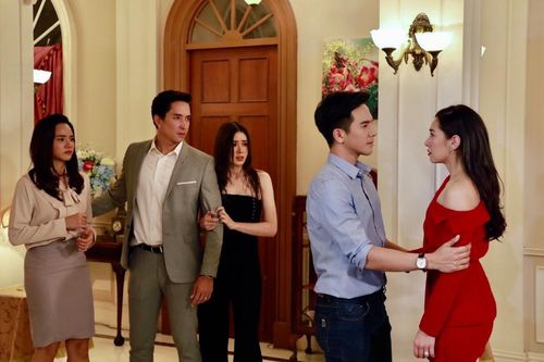 Tập 1 'Chiêu trò lừa gạt': Pope - Bella không làm khán giả thất vọng, khởi đầu tỷ suất lượt xem rất cao, dẫn đầu top trending trên twitter Thái Lan