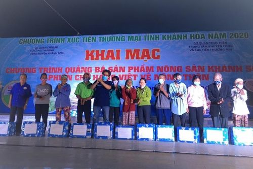 Hiệu ứng tích cực từ 4 phiên chợ hàng Việt về nông thôn ở Khánh Hòa năm 2020