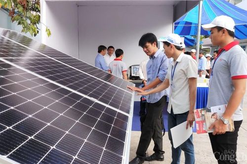 Điện mặt trời áp mái phát triển nóng tại phía Nam